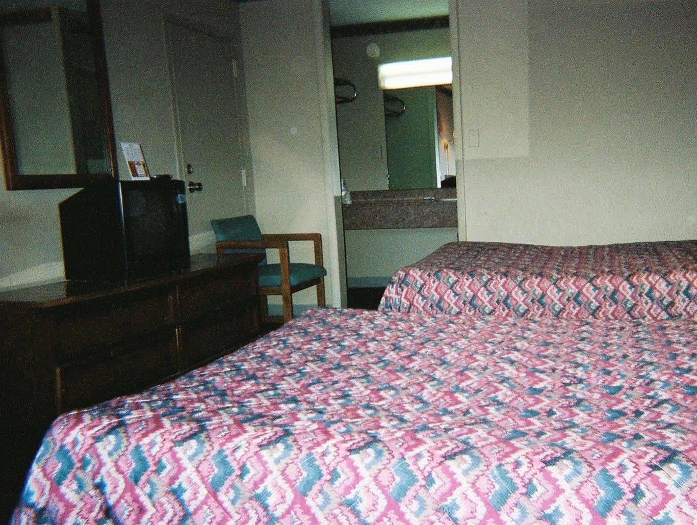Royal Extended Hotel 2*